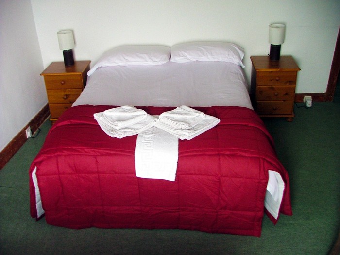 2._Guest_Room_2_-_Double_Bed_Shown
